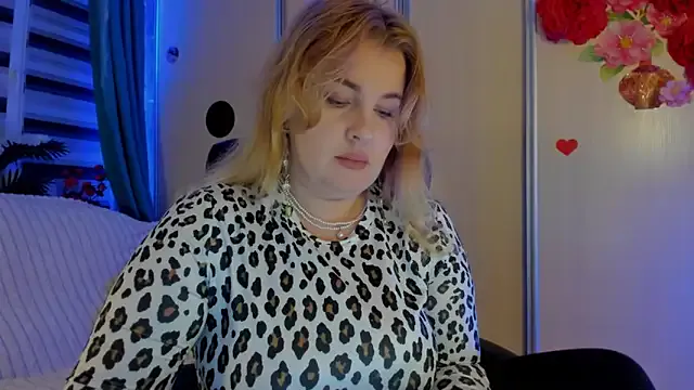 CoraSwon — pussy under the dress on your face