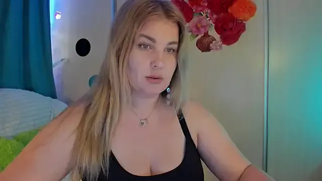 Freechat CoraSwon on StripChat