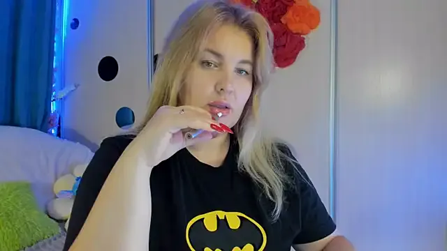 Freechat CoraSwon on StripChat