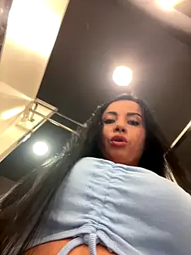 Freechat CrazzyChicks on StripChat