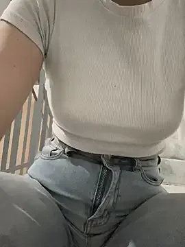 StripChat Cumonmme is Freechat Cumonmme — shake naked boobs