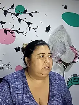 curvy_diva_ — I play and spit on my big tits