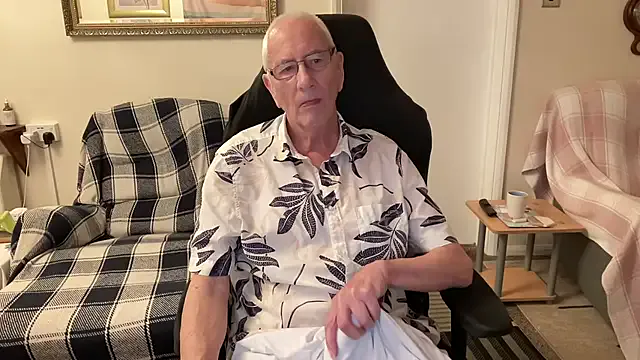 cutaboverest — Freechat on StripChat