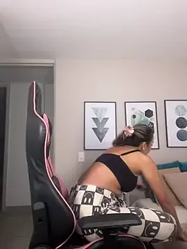 DianaHopson — Rub pussy