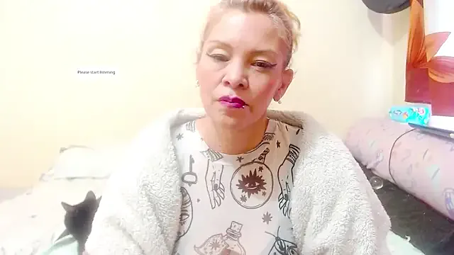 electra-mommy on StripChat 