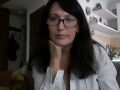 Freechat Elena48324 on StripChat