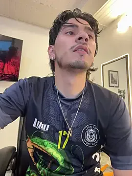 Freechat Elian_savoy on StripChat