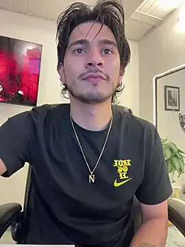 Freechat Elian_savoy on StripChat