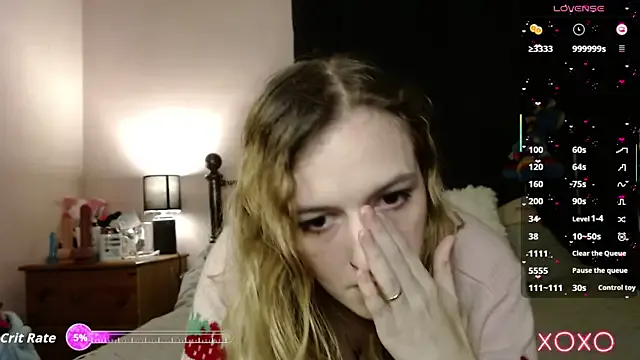 Freechat EllieeRose on StripChat