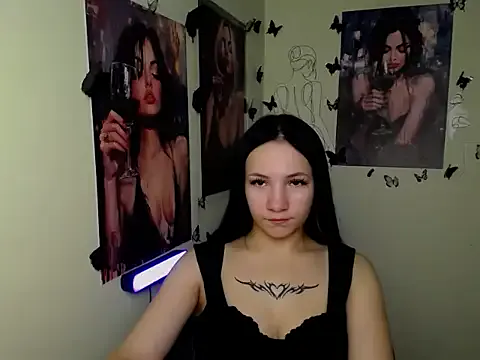 Freechat Em7MaA on StripChat