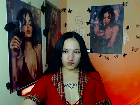 Freechat Em7MaA on StripChat