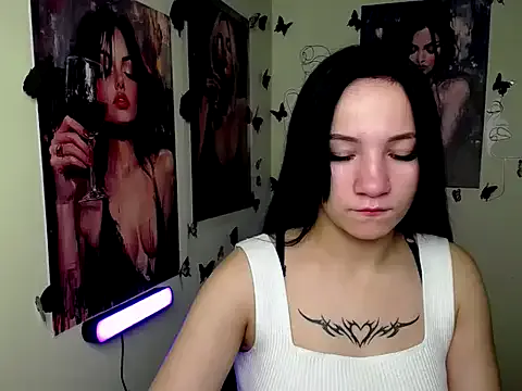 Freechat Em7MaA on StripChat