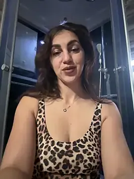 Freechat EmaSkyes on StripChat