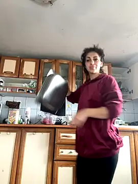 Freechat EmaSkyes on StripChat