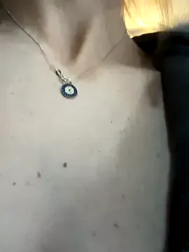 Freechat EmaSkyes on StripChat