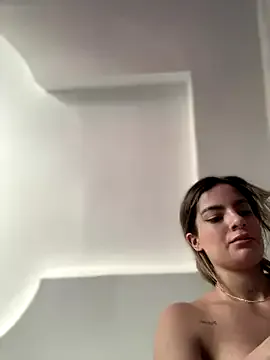 Freechat emiss_ on StripChat