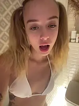 Freechat enjoy_my_beauty on StripChat