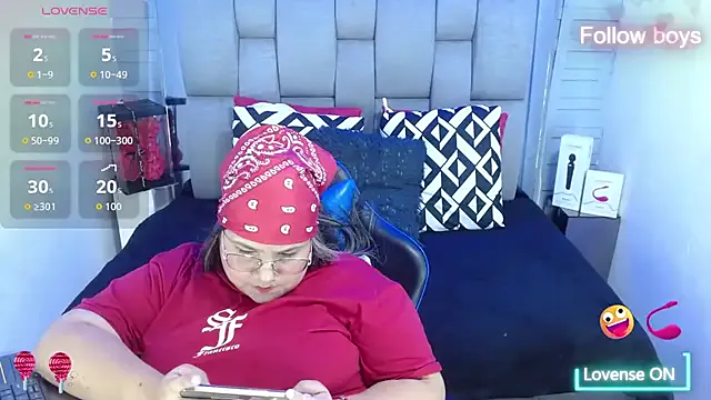 Freechat evelin_zaens on StripChat