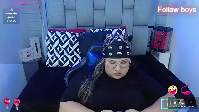 Freechat evelin_zaens on StripChat