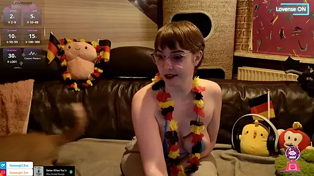 Freechat GamerGirl_Eve on StripChat