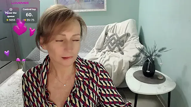 Private HornyMilf_777 on StripChat