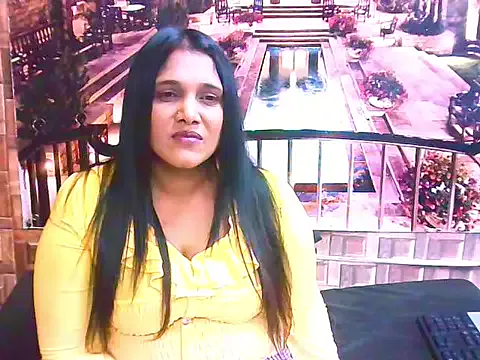 IndianSexyLady4u on StripChat 