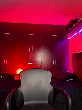 Freechat innsolemnia on StripChat