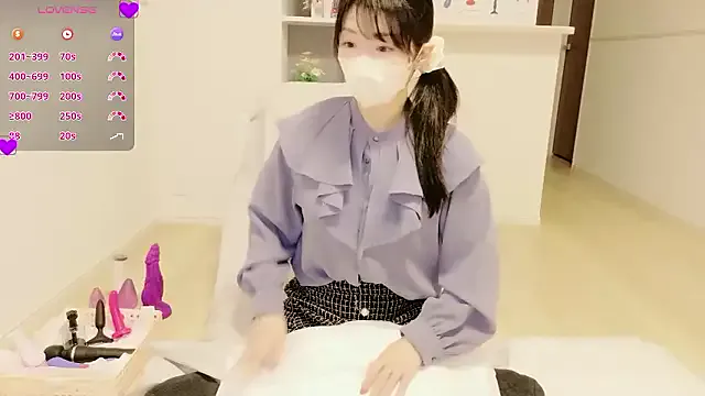 Group IORio2 on StripChat