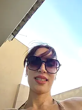 Irresistible24 — Ir pelada na rua/ naked in street