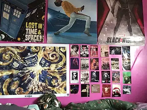 Freechat ivysplayhouse on StripChat