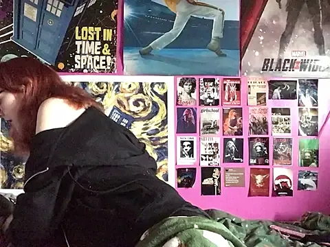 Freechat ivysplayhouse on StripChat