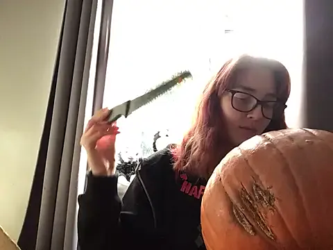 Freechat ivysplayhouse on StripChat