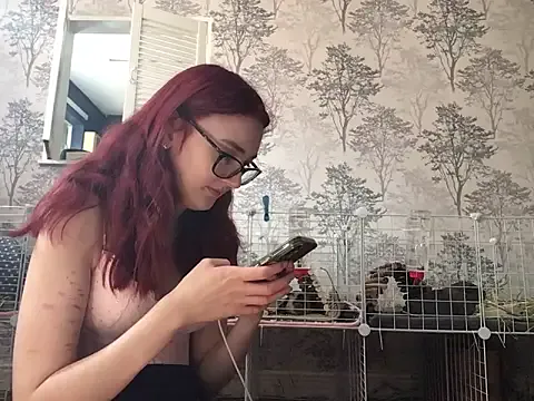 Freechat ivysplayhouse on StripChat