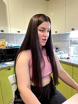 Freechat Karolina_llove on StripChat