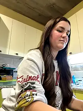 Freechat Karolina_llove on StripChat