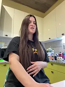 Freechat Karolina_llove on StripChat