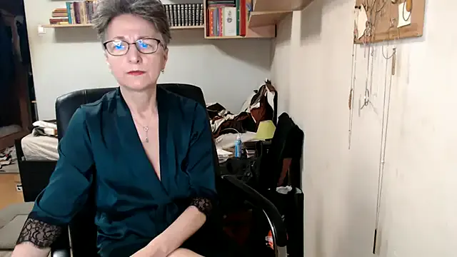 Group katemodel on StripChat