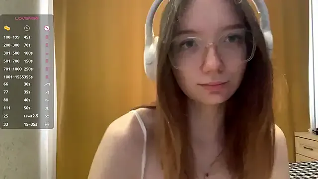 Freechat KrystinFunches on StripChat