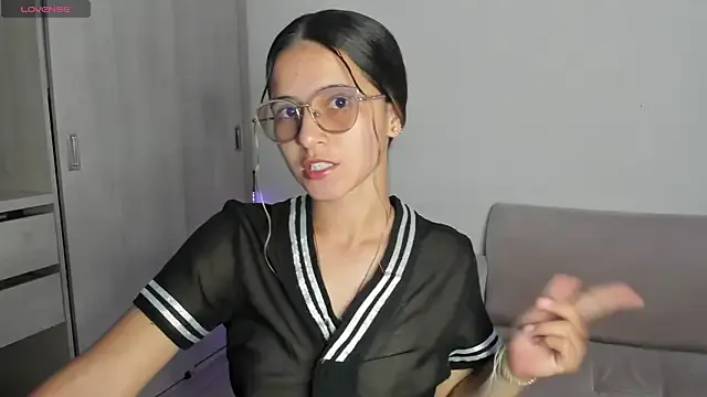 Lilacutte_ on StripChat 