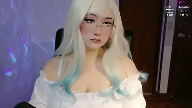 Livelle — Messy blowjob + win control 4 min