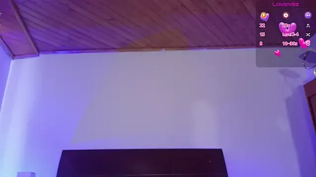 luccycollins_ on StripChat 