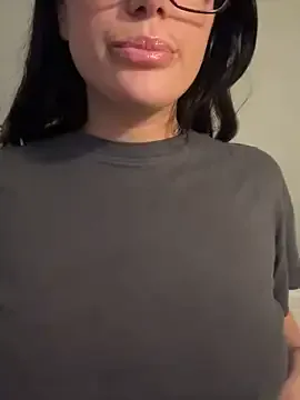 Freechat mamimamacitaaa on StripChat