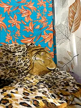 StripChat MEGANG02 is Freechat MEGANG02 — Oil hard cock and smoke