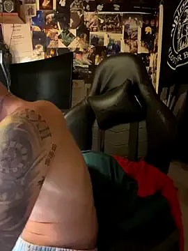 Mexxwell69 on StripChat 