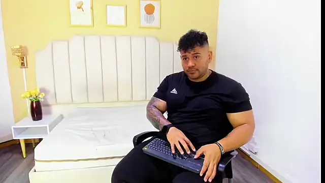 Freechat michael_hill1 on StripChat