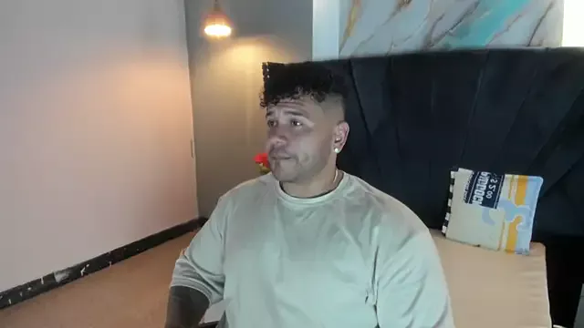 Freechat michael_hill1 on StripChat