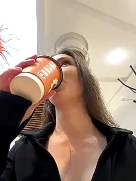 Freechat MilaBee on StripChat