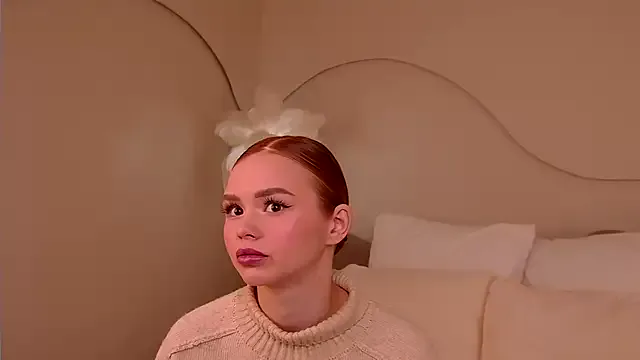 StripChat MiraBliss is Freechat MiraBliss — Flash boobs