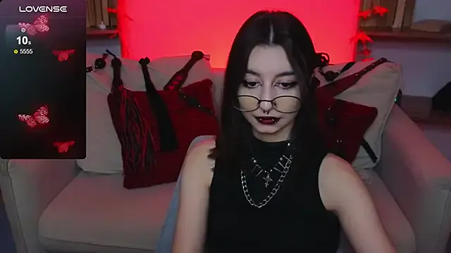 Freechat Mistress__Marcelline on StripChat