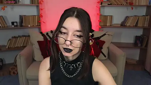 Freechat Mistress__Marcelline on StripChat